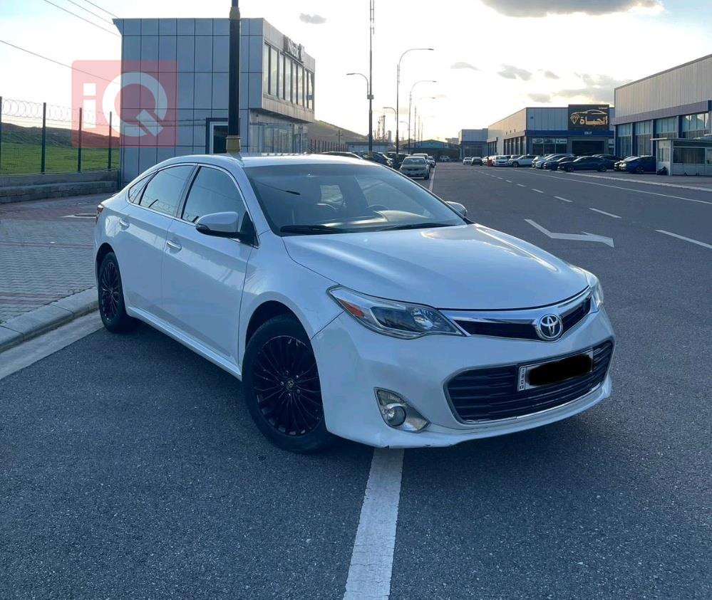 تويوتا أفالون